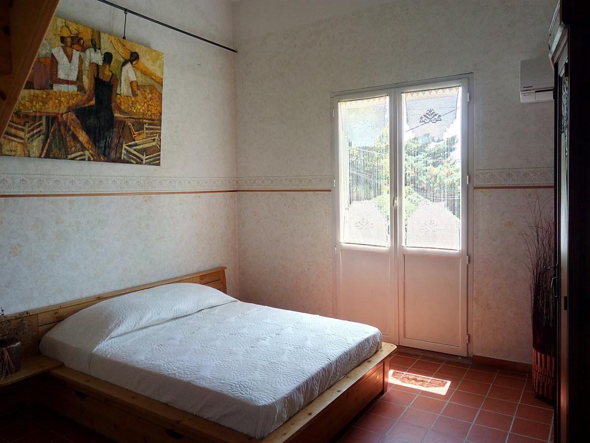 Chambres D'Hotes La Chrysalide Loriol-du-Comtat ภายนอก รูปภาพ